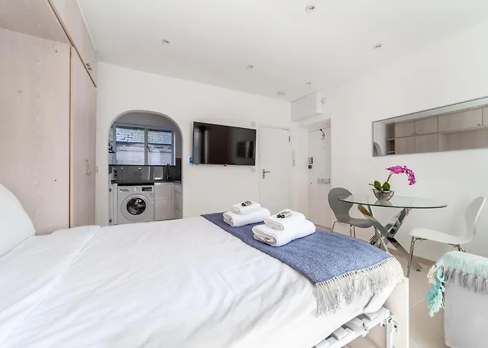 Bright Studio Flat In The Heart Of Marylebone